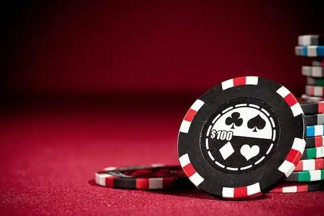 Tampilan kombinasi kartu dan panduan nilai di Bandar Poker hitungwr